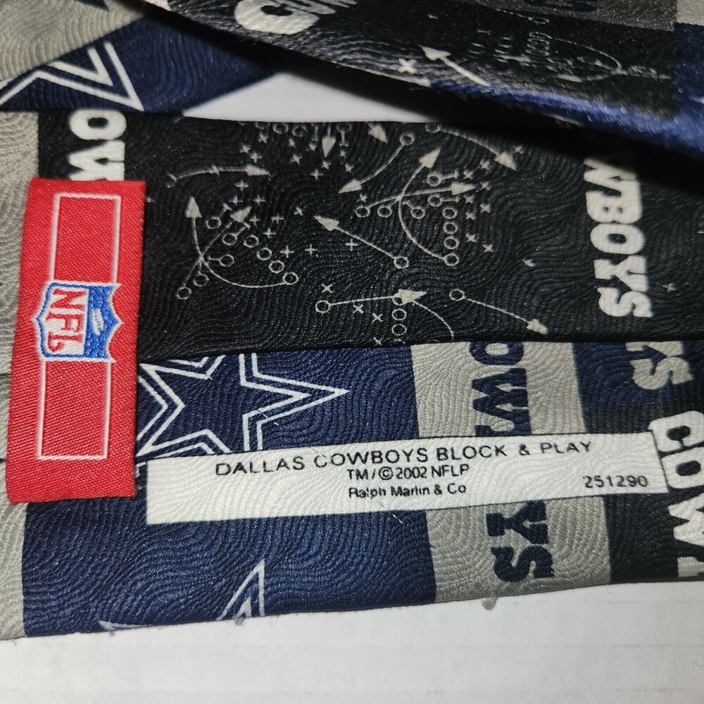 Dallas Cowboys NFL Football 2002 Vintage Play Call Necktie - Picture 4 of 7